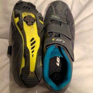 Garneau cycling shoes CLEATS INCLUDED